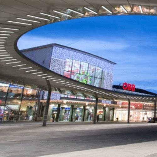 Golden Eye Ringförmiges Vordach am Hauptbahnhof Graz